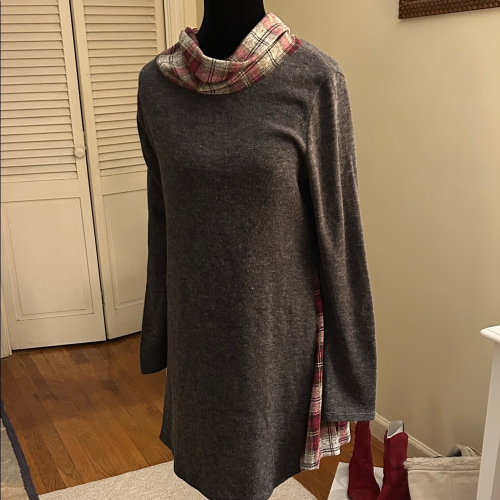 Gray Plaid Accent Women's dress-